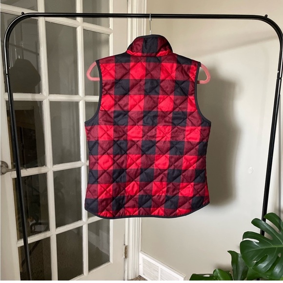 Old Navy Quilted Vest (M) - Picture 4 of 5